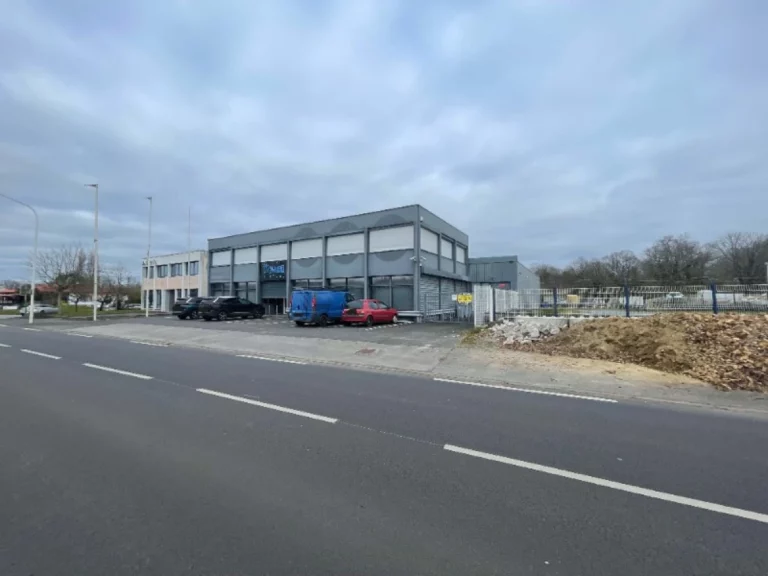 Rbe Electricien Tertiaire Loire Atlantique 44 Decor. Ouest. Distribution Fournisseur De Materiaux Saint Herblain 44800